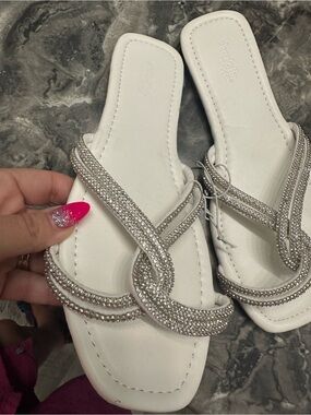 Crystal-Embellished White Flat Sandals - Women's